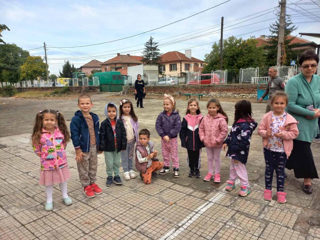 Спортни игри заедно с учениците на ОУ ''Кирил и Методий''